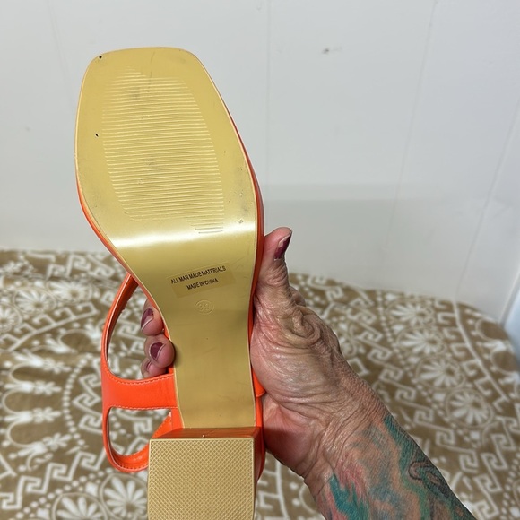 Amoji Women 4 Inch Block Heels Platform Cross Strap Chunky Heeled Sandals - Picture 4 of 7